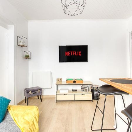Ferienwohnung Grand Line - Parking- Métro 5 - Easy Check-in - Netflix - Disney Plus Pantin Exterior foto